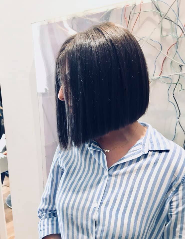 kare malli modern look black bob Hair maura mallia konto malli bob haircut konto malli xtenisma kommotirio argyroupoli hair salon