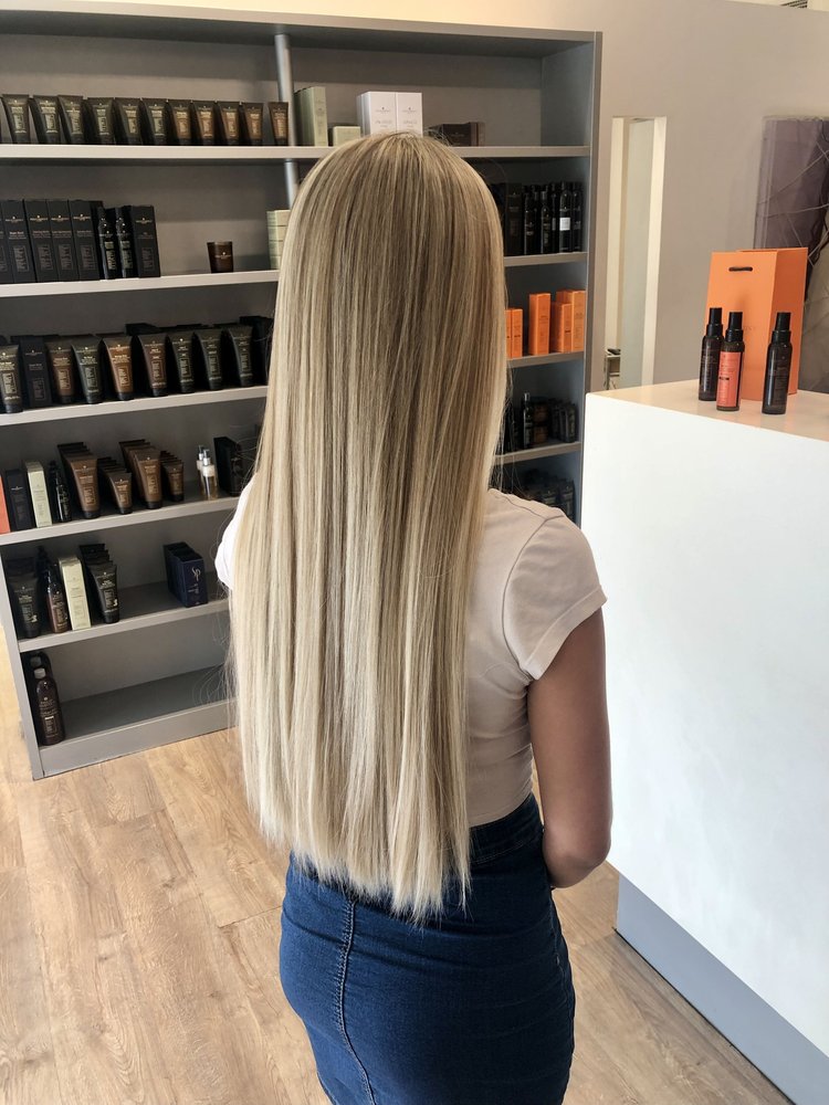 xantha mallia blonde hair haircut hairsalon makria mallia long hair kommotirio xtenismata argyroupoli healthy long hair hair treatments therapies malliwn