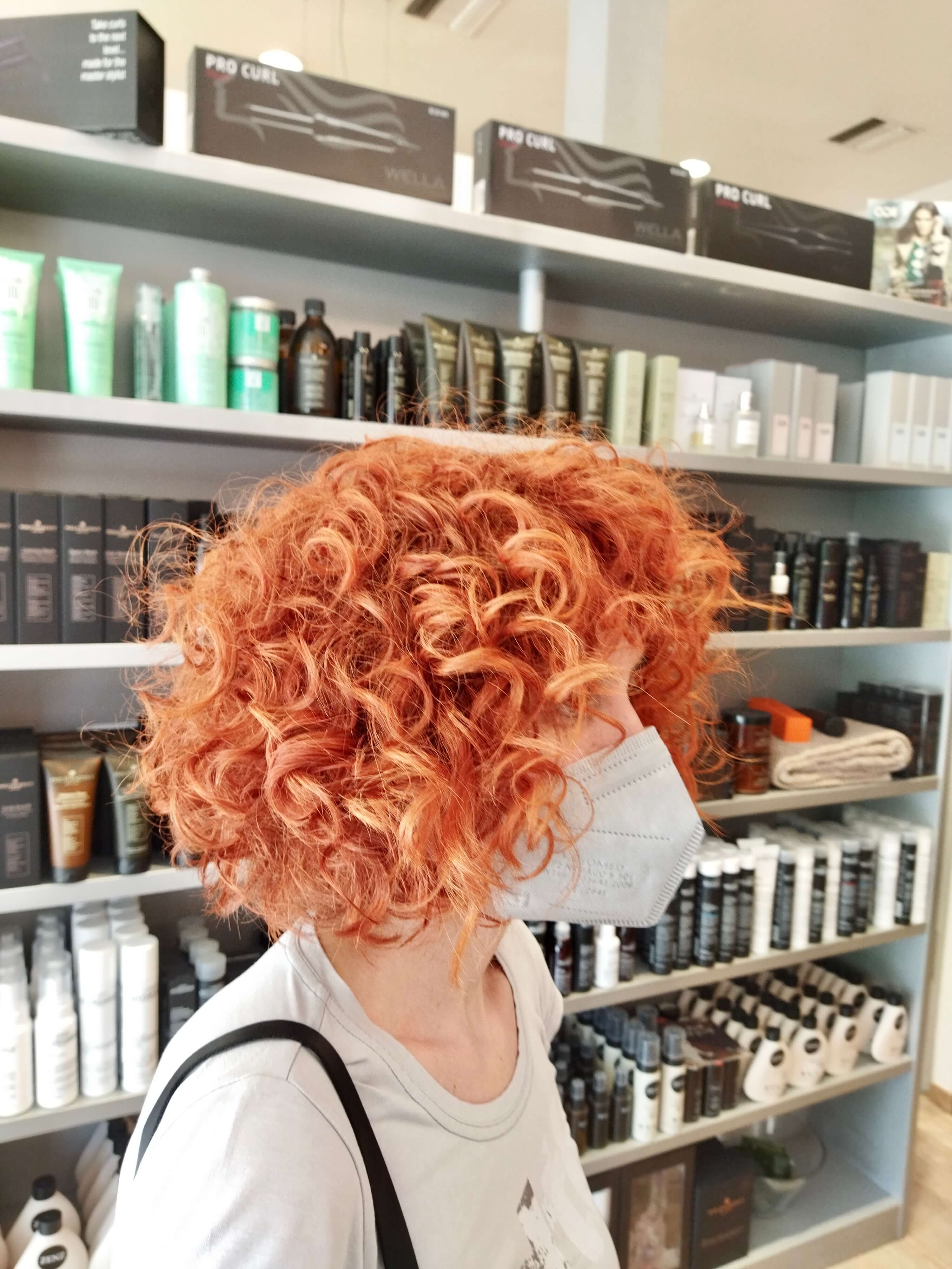 ginger curly hair xalkina sgoura mallia kommotirio curly hair entono xrwma malliwn vafi malliwn hair dyes