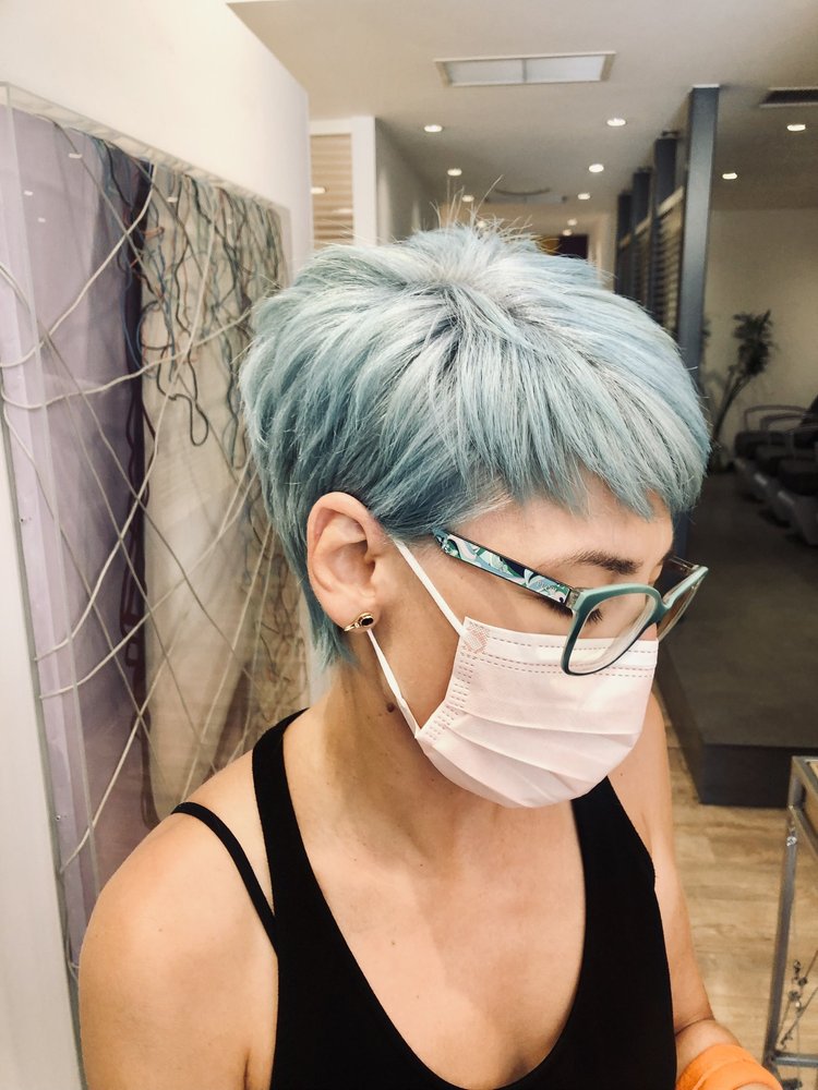 blue hair color pixie blue haircut kommotirio mple entono xrwma malliwn vafi malliwn hair dyes pixie haircut konto malli